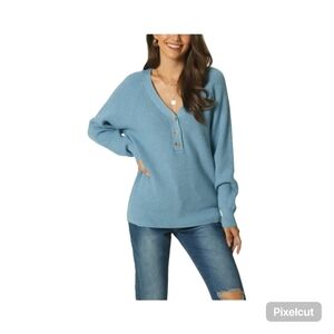 NWOT Size Medium Blue V-Neck Sweater
